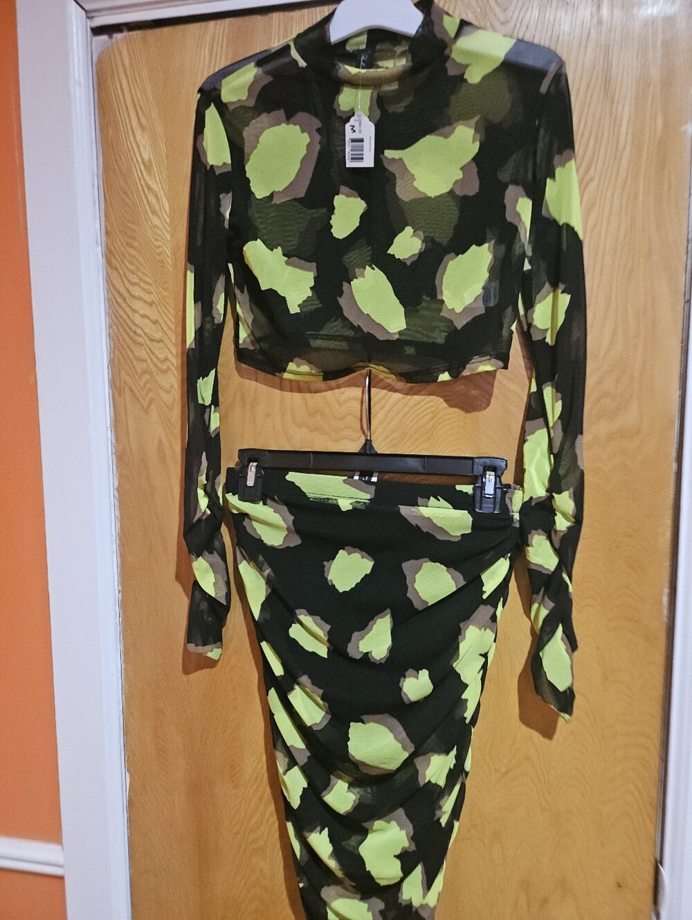 Women's Black & Neon Green Printed Mesh Skirt